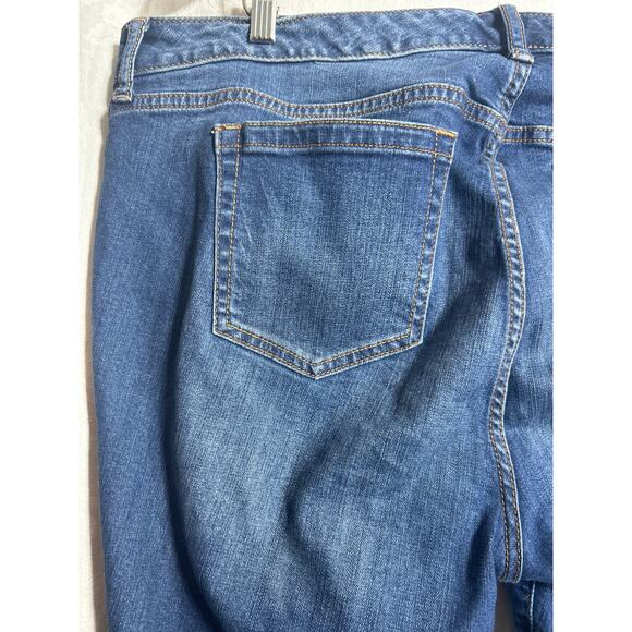 Torrid Jeans 16 Straight Cropped Raw Hem Blue Denim Stretch - Picture 12 of 15